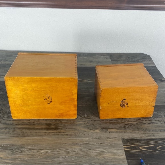 Vintage set of 2 Woodpecker wood ware Canister - Picture 7 of 12